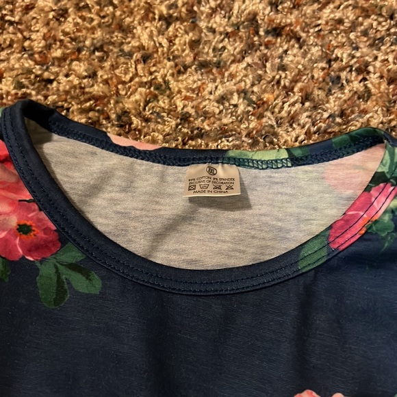 3 shirts.  The green one goes under the navy top. - Picture 2 of 4